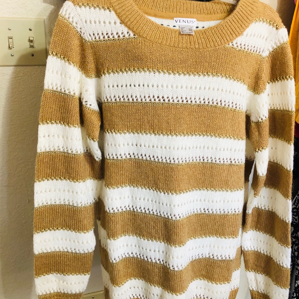 VENUS Striped Open-Knit Crew Sweater in White and Mustard